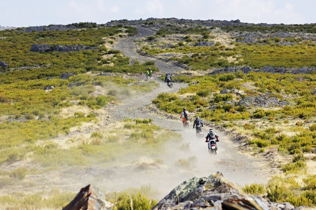 Husqvarna Trek 2025: adventouring alla scoperta del Portogallo